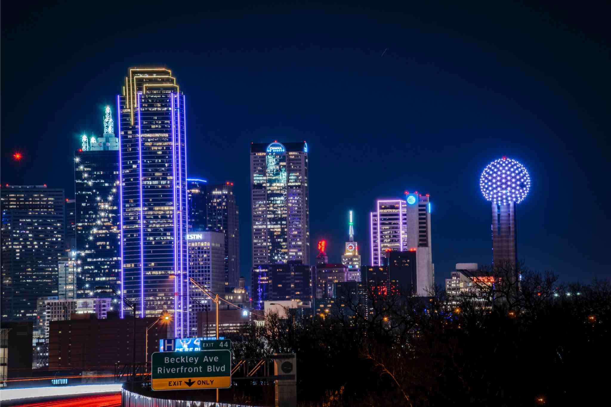 Find and enjoy flights to Dallas, Texas at SkyGoFly