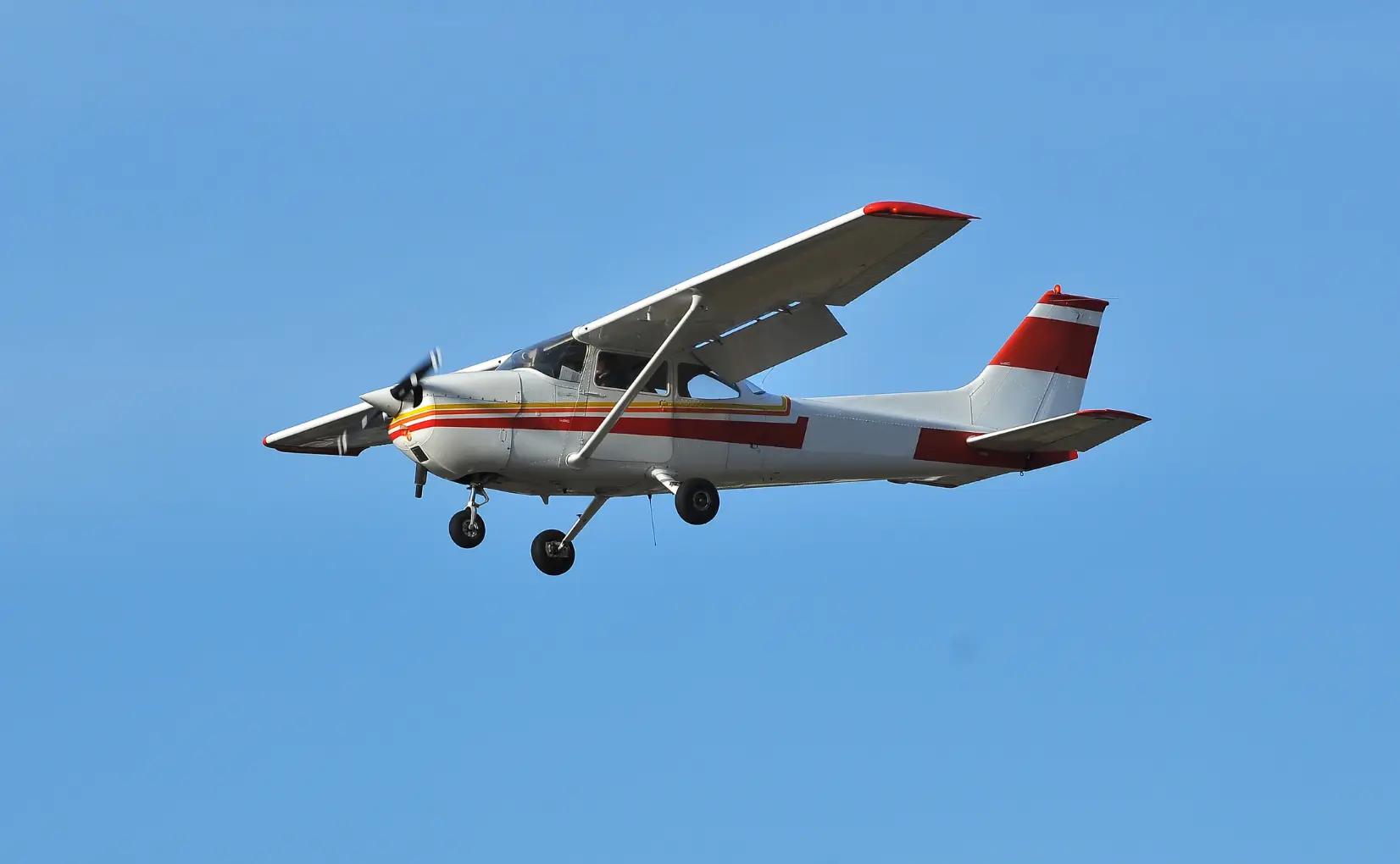 Cessna Skyhawk - SkyGoFly