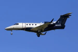 Embraer Phenom 300